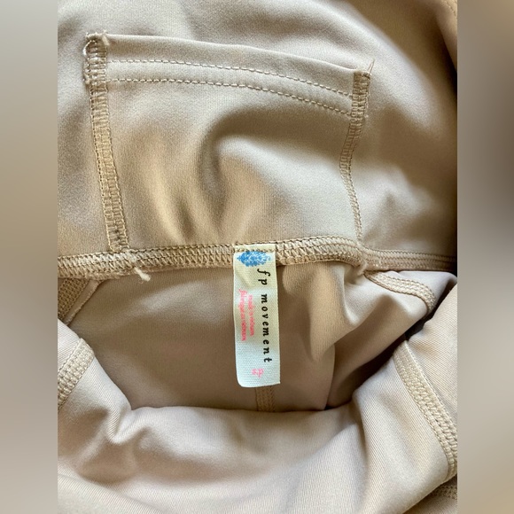 🧺FP Movement by Free People 7/8 leggings with double side pockets - Picture 5 of 5